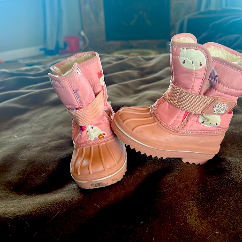 Children’s place snow boots